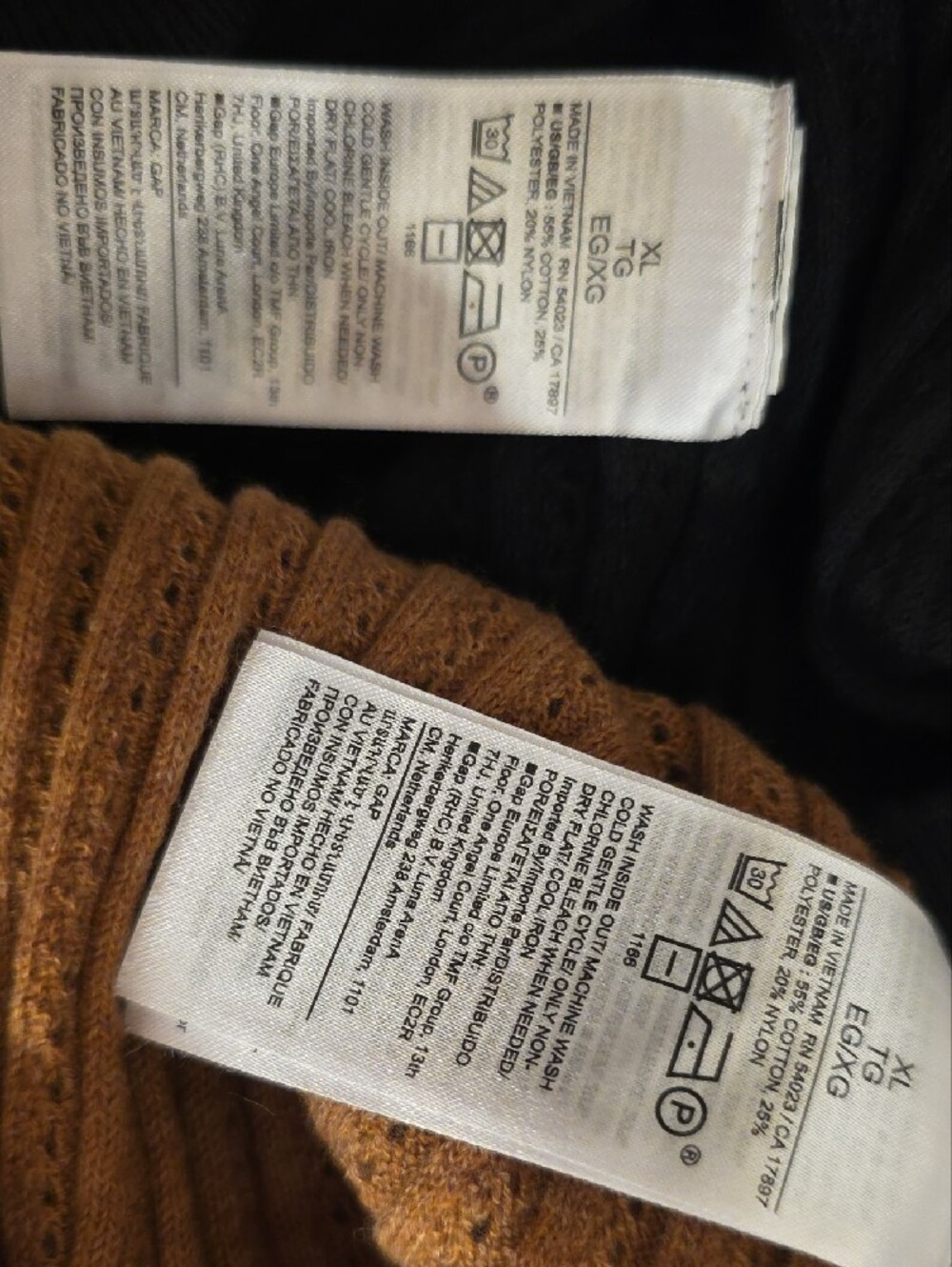 Sweaters/Tops - Picture 3 of 3
